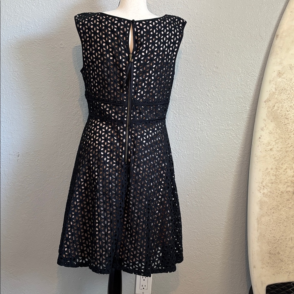 Loft floral eyelet overlay fit and flare dress Sz 8 - Picture 3 of 7